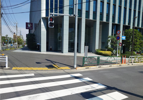 本社入口写真
